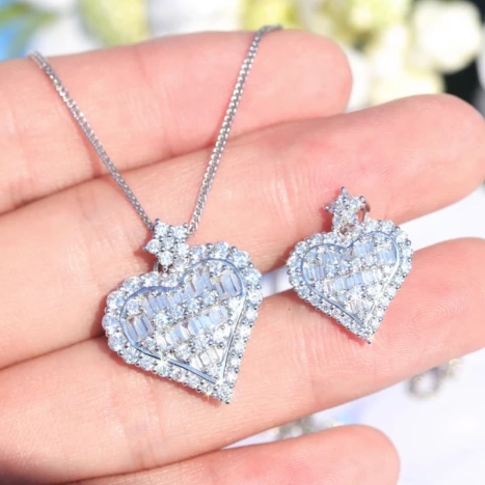 New Silver Pendant Heart Zircon Necklace - Picture 3 of 5